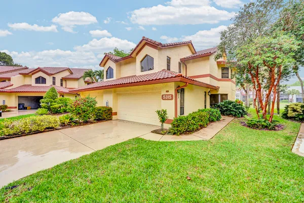 Property Slideshow image 3 of 43 | 5315 10th fairway dr 2, Delray Beach, FL, 33484