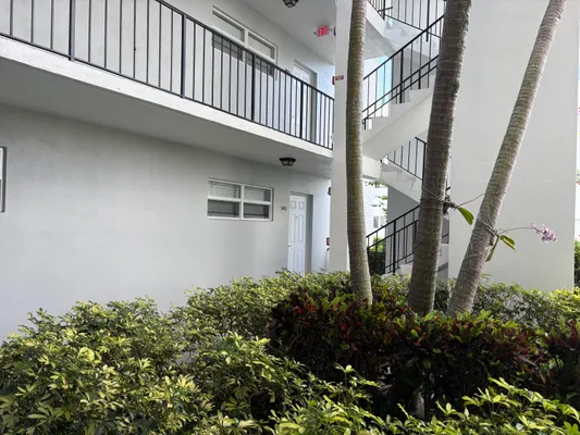 Property Slideshow image 3 of 24 | 11 colonial club dr 105, Boynton Beach, FL, 33435