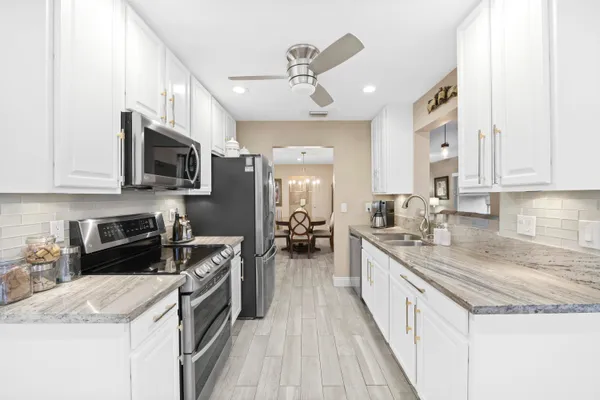 Property Slideshow image 3 of 44 | 3590 joseph dr, West Palm Beach, FL, 33417