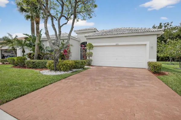 Property Slideshow image 2 of 81 | 5916 seashell ter, Boynton Beach, FL, 33437