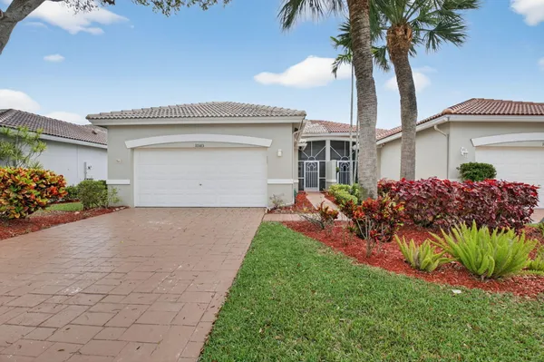 Property Slideshow image 2 of 61 | 10585 royal caribbean cir, Boynton Beach, FL, 33437