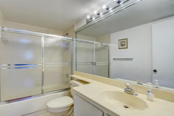 Property Slideshow image 3 of 16 | 15461 pembridge dr 309, Delray Beach, FL, 33484