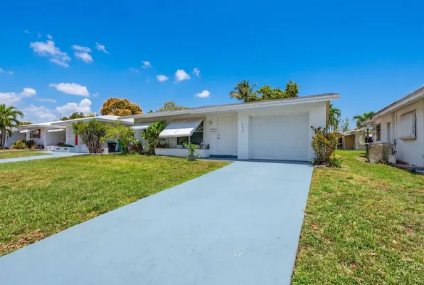 Property Slideshow image 3 of 25 | 4955 nw 47th ter, Tamarac, FL, 33319