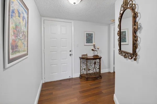 Property Slideshow image 3 of 63 | 6866 huntington ln 607, Delray Beach, FL, 33446