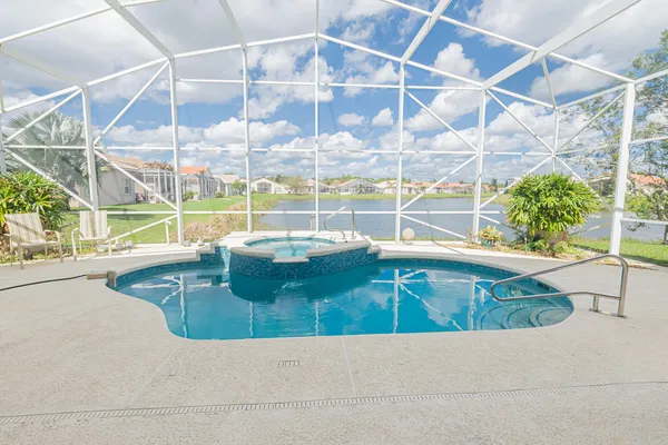 Property Slideshow image 2 of 66 | 425 nw shoreview dr, Port St. Lucie, FL, 34986