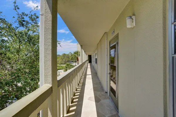 Property Slideshow image 3 of 40 | 3038 berkshire b 3038, Deerfield Beach, FL, 33442