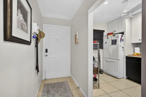 Property Slideshow image 3 of 35 | 202 oxford 200 200, West Palm Beach, FL, 33417