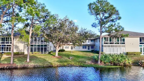 Property Slideshow image 2 of 60 | 12 lake vista trl 201, Port St. Lucie, FL, 34952