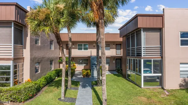 Property Slideshow image 3 of 28 | 344 piedmont, Delray Beach, FL, 33484