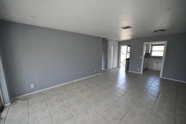 Property Slideshow image 3 of 13 | 2681 w barkley dr dr b, West Palm Beach, FL, 33415