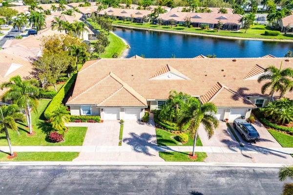 Property Slideshow image 2 of 47 | 9463 swansea ln, West Palm Beach, FL, 33411