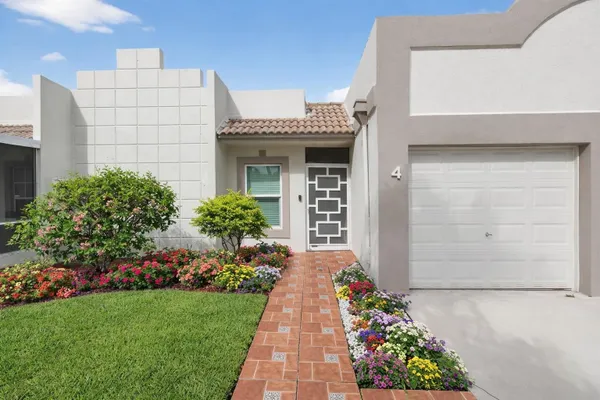 Property Slideshow image 2 of 44 | 19000 stewart cir 4, Boca Raton, FL, 33496