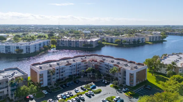 Property Slideshow image 2 of 32 | 7396 granville dr 104, Tamarac, FL, 33321