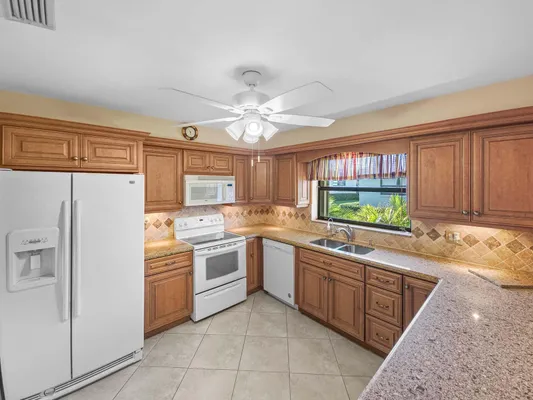 Property Slideshow image 2 of 33 | 9810 tabebuia tree dr b, Boynton Beach, FL, 33436