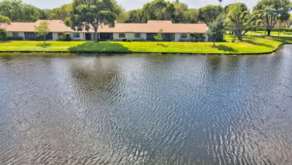 Property Slideshow image 2 of 37 | 8112 windgate dr, Boca Raton, FL, 33496