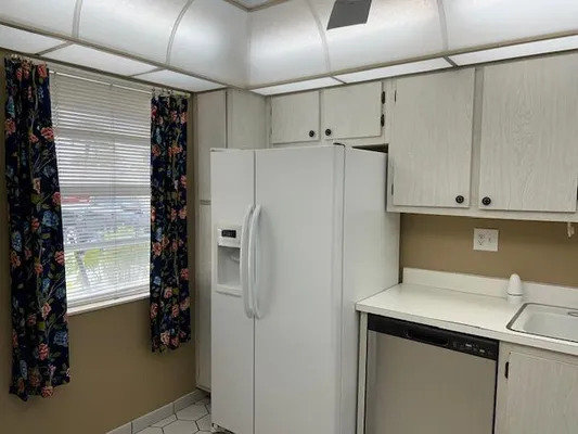 Property Slideshow image 2 of 47 | 160 lake gloria dr 160, West Palm Beach, FL, 33411