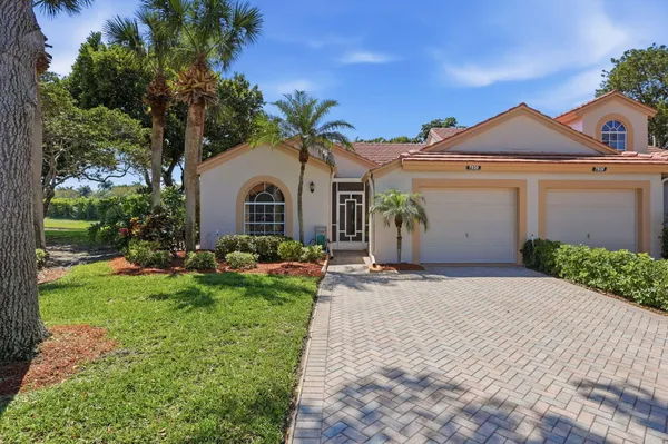 Property Slideshow image 3 of 49 | 7930 lake sands dr, Delray Beach, FL, 33446