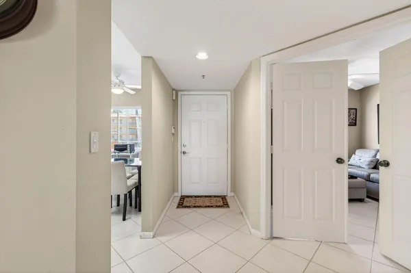 Property Slideshow image 3 of 58 | 12511 imperial isle dr 201, Boynton Beach, FL, 33437