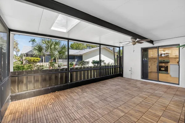 Property Slideshow image 3 of 53 | 717 nw 29th ave b, Delray Beach, FL, 33445