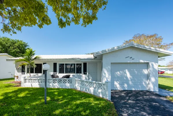 Property Slideshow image 2 of 24 | 1651 nw 82nd ter, Plantation, FL, 33322