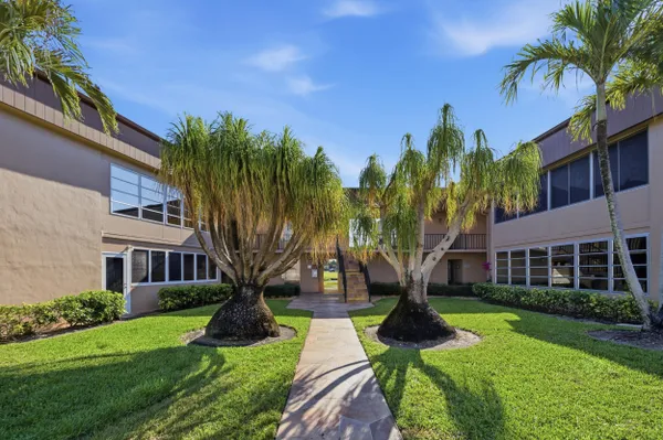 Property Slideshow image 2 of 52 | 129 piedmont c c, Delray Beach, FL, 33484