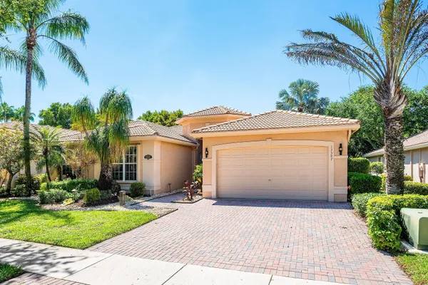 Property Slideshow image 2 of 55 | 13587 barcelona lake cir, Delray Beach, FL, 33446
