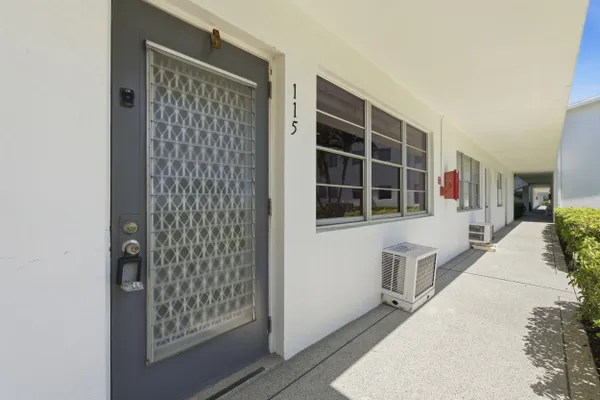 Property Slideshow image 2 of 163 | 115 markham f f, Deerfield Beach, FL, 33442