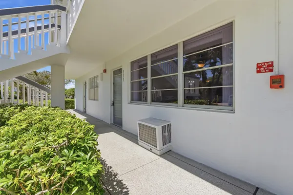 Property Slideshow image 3 of 163 | 115 markham f f, Deerfield Beach, FL, 33442