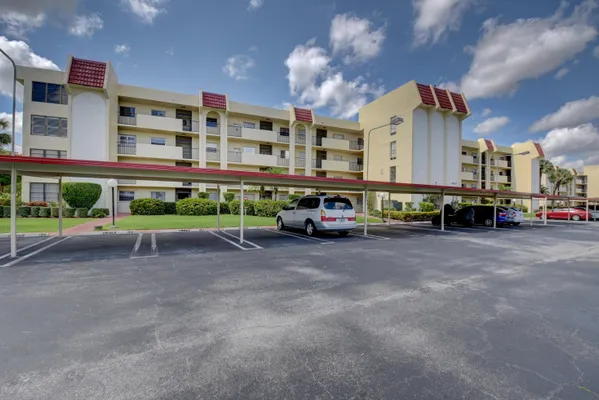 Property Slideshow image 2 of 60 | 23247 n barwood ln ln 305, Boca Raton, FL, 33428