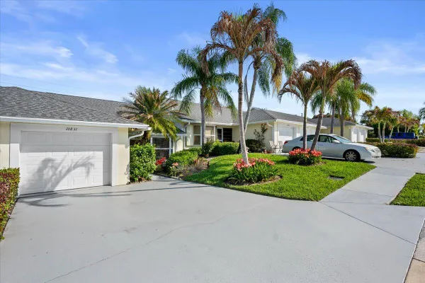 Property Slideshow image 2 of 37 | 10831 se sea pines cir, Hobe Sound, FL, 33455