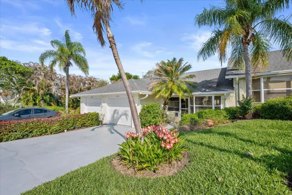 Property Slideshow image 3 of 37 | 10831 se sea pines cir, Hobe Sound, FL, 33455