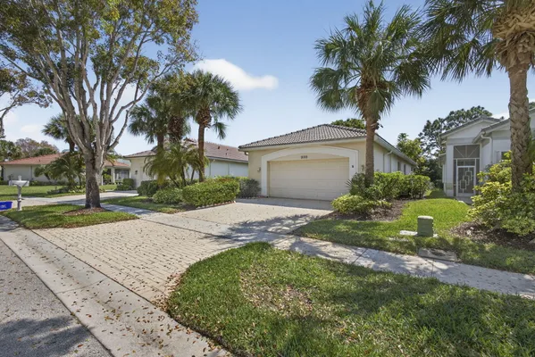 Property Slideshow image 3 of 68 | 9198 clipper ct, West Palm Beach, FL, 33411
