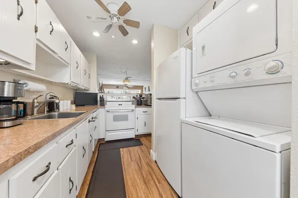 Property Slideshow image 3 of 16 | 1060 citrus way 204, Delray Beach, FL, 33445