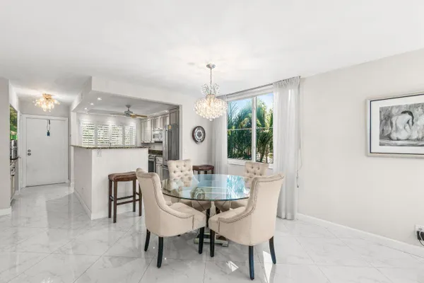 Property Slideshow image 2 of 29 | 2010 s federal hwy 201, Boynton Beach, FL, 33435