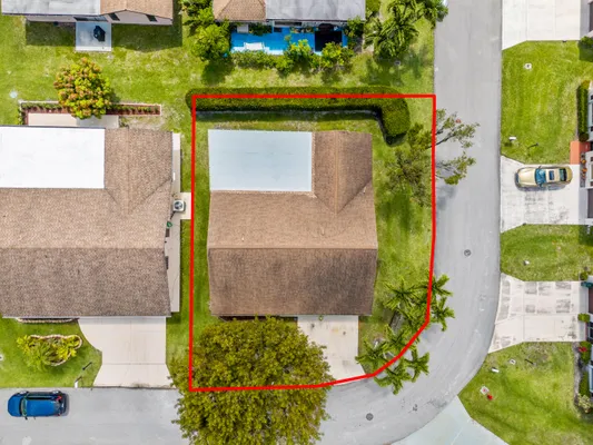 Property Slideshow image 2 of 15 | 6266 red cedar cir, Greenacres, FL, 33463