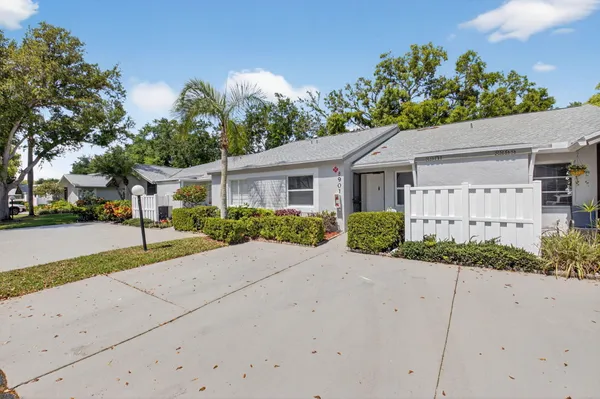 Property Slideshow image 3 of 67 | 8901 windtree st, Boca Raton, FL, 33496