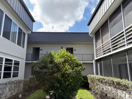 Property Slideshow image 2 of 35 | 464 piedmont j j, Delray Beach, FL, 33484