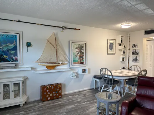 Property Slideshow image 3 of 27 | 223 southampton b b, West Palm Beach, FL, 33417