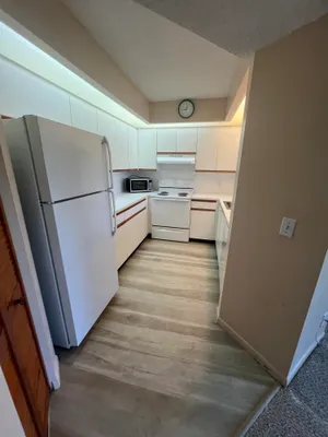 Property Slideshow image 3 of 7 | 300 sw 130th ter 314b, Pembroke Pines, FL, 33027