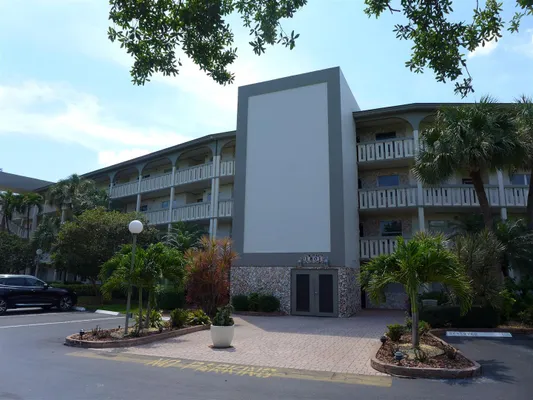 Property Slideshow image 3 of 35 | 1801 eleuthera pt h3, Coconut Creek, FL, 33066