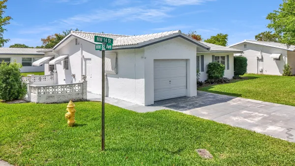 Property Slideshow image 3 of 46 | 8208 nw 14 st, Plantation, FL, 33322