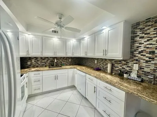 Property Slideshow image 3 of 50 | 2034 newcastle b b, Boca Raton, FL, 33434