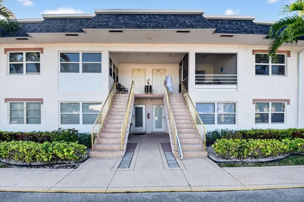 Property Slideshow image 2 of 34 | 94 stratford g g, West Palm Beach, FL, 33417