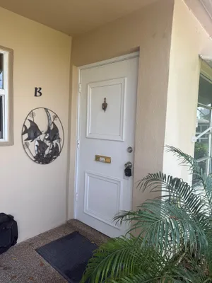 Property Slideshow image 2 of 6 | 1052 n dr b, Delray Beach, FL, 33445