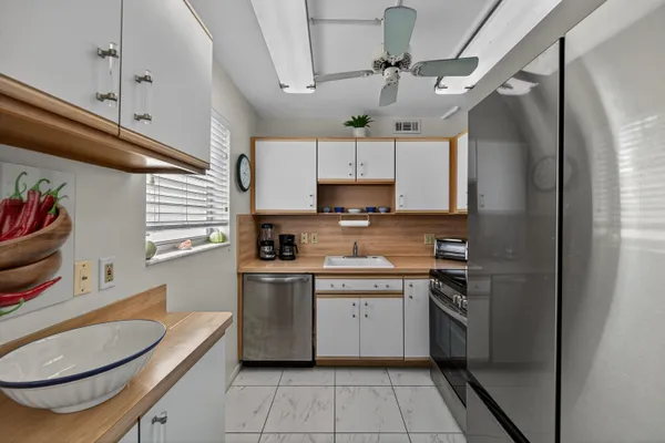 Property Slideshow image 3 of 71 | 21 harwood b b, Deerfield Beach, FL, 33442