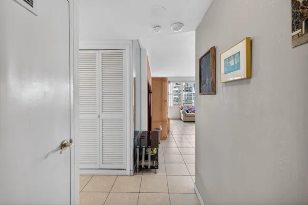 Property Slideshow image 3 of 33 | 3333 ne 34th st 1418, Fort Lauderdale, FL, 33308