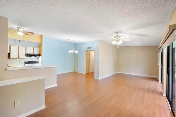 Property Slideshow image 3 of 15 | 10979 w clairmont cir 208, Tamarac, FL, 33321