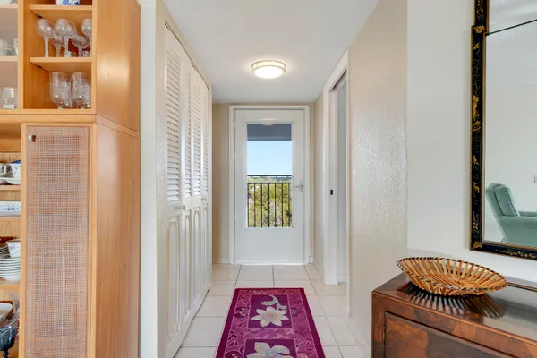 Property Slideshow image 3 of 27 | 3597 birdie dr 607, Lake Worth, FL, 33467