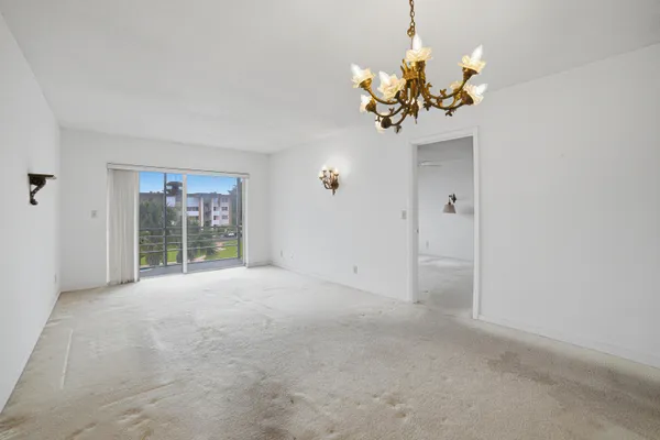 Property Slideshow image 2 of 26 | 2861 nw 47th ter 305b, Lauderdale Lakes, FL, 33313
