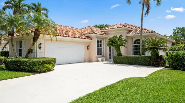 Property Slideshow image 2 of 48 | 2570 kittbuck way, West Palm Beach, FL, 33411